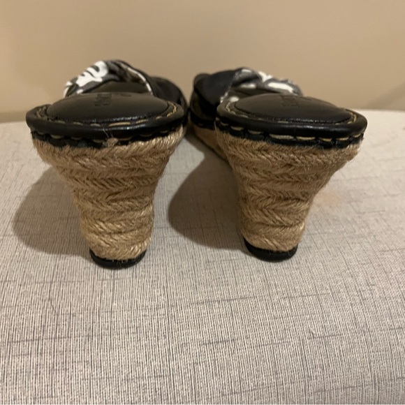 Born Drilles Espadrilles "Verano" Black & White Floral Fabric & Leather
Sz 9N - Picture 2 of 5